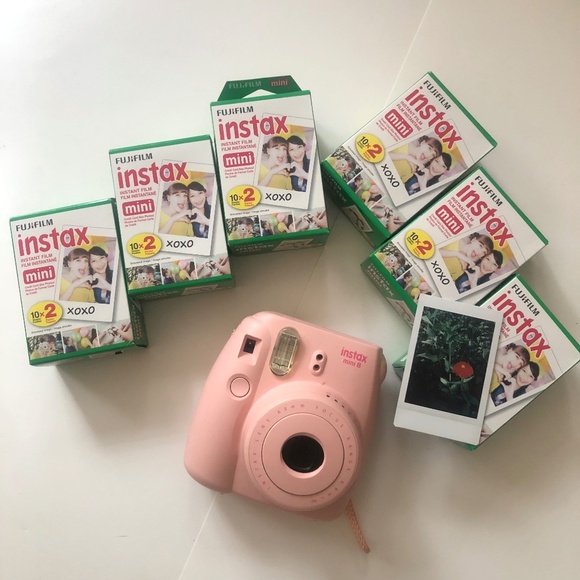 FujiFilm Insta 8 Camera With 6 Boxes of Instant Film - Picture 1 of 5